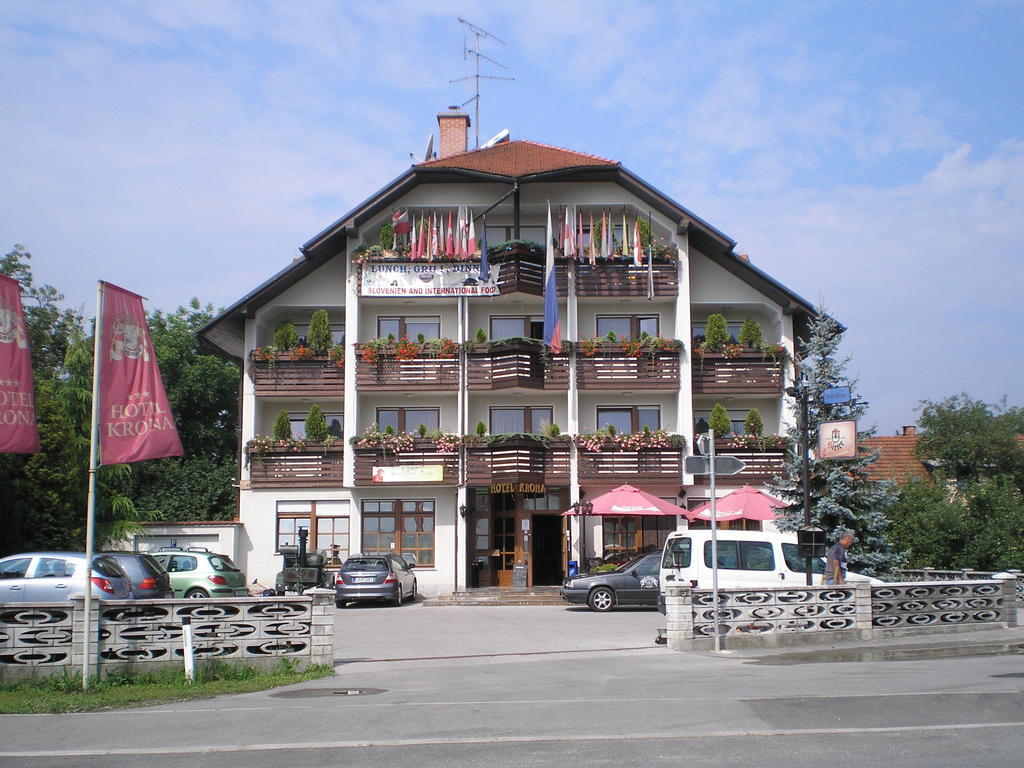 Hotel Krona Domzale Bagian luar foto